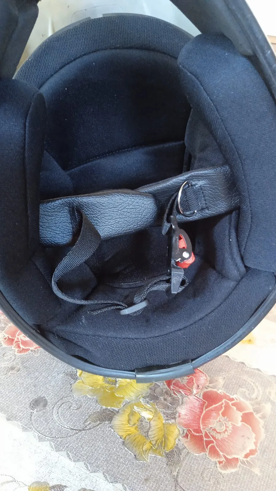 Servis dan Cuci Helm
